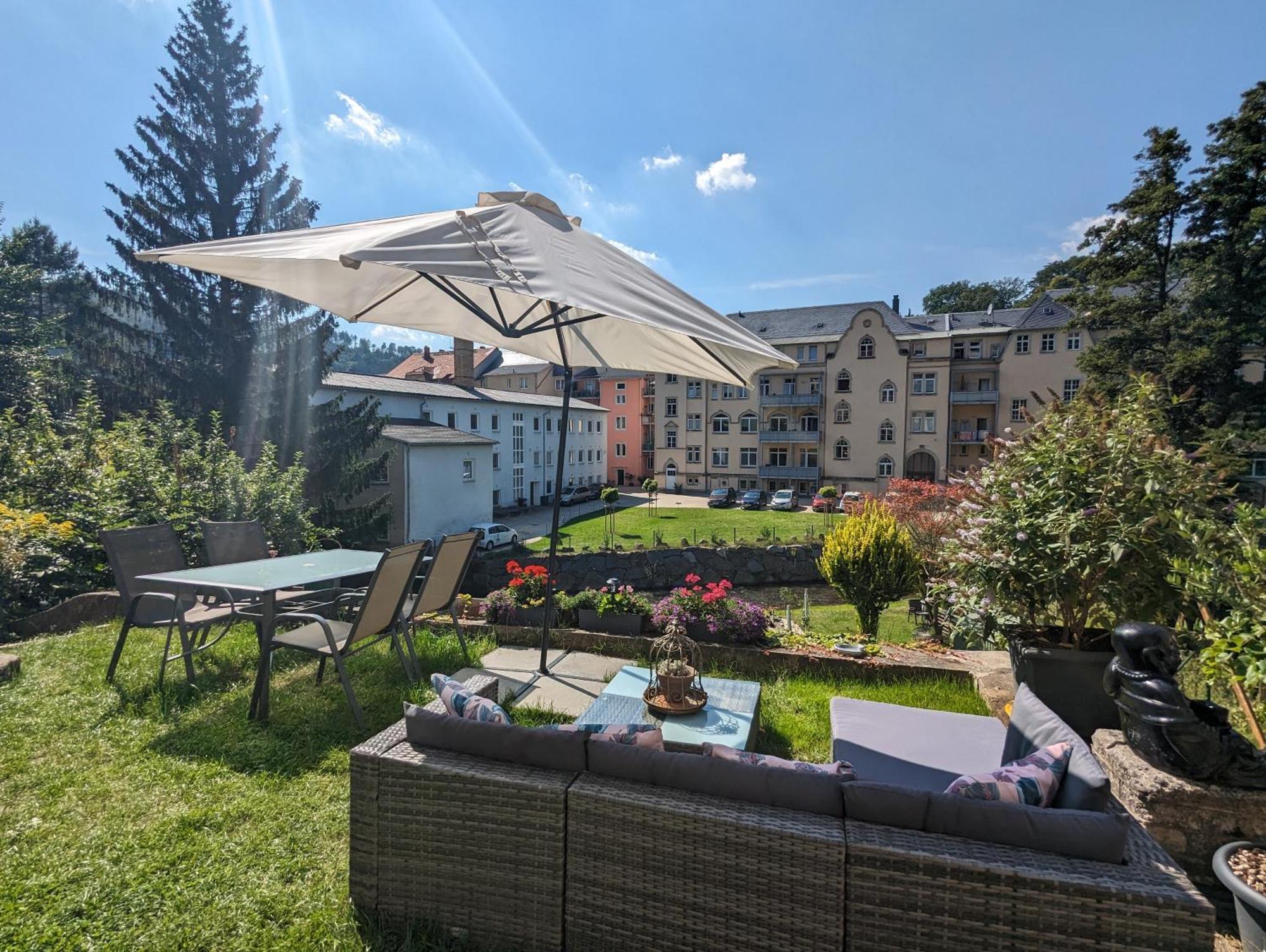 Appartamento Zi2 - Urlaubsmagie - Whirlpool, Sauna Und Garten Sebnitz Esterno foto