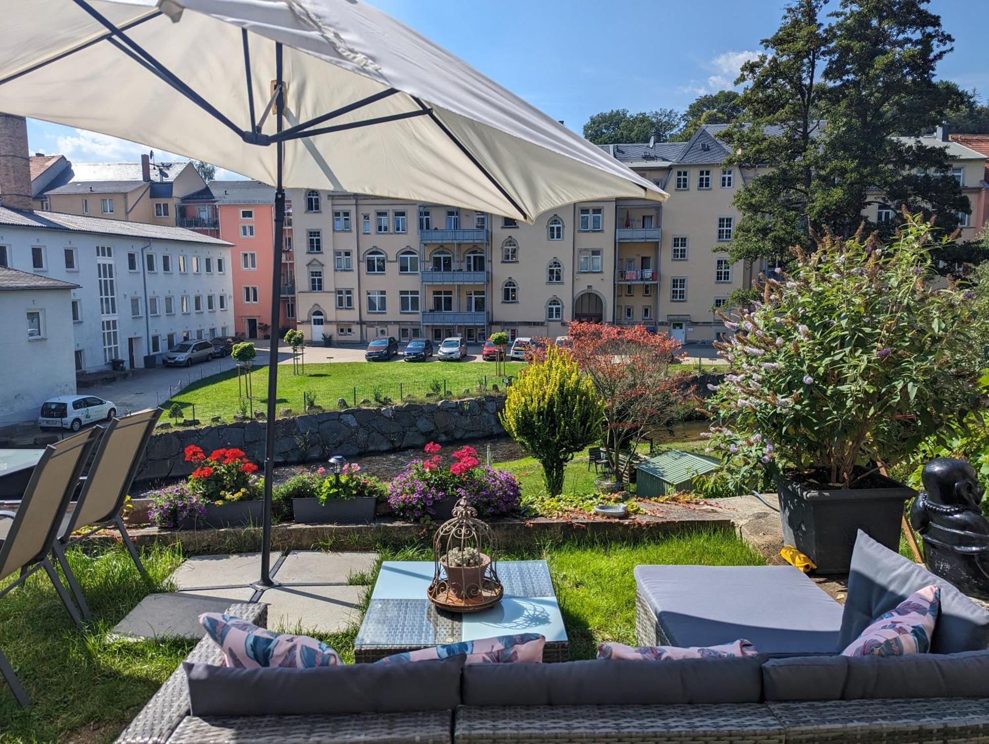 Appartamento Zi2 - Urlaubsmagie - Whirlpool, Sauna Und Garten Sebnitz Esterno foto