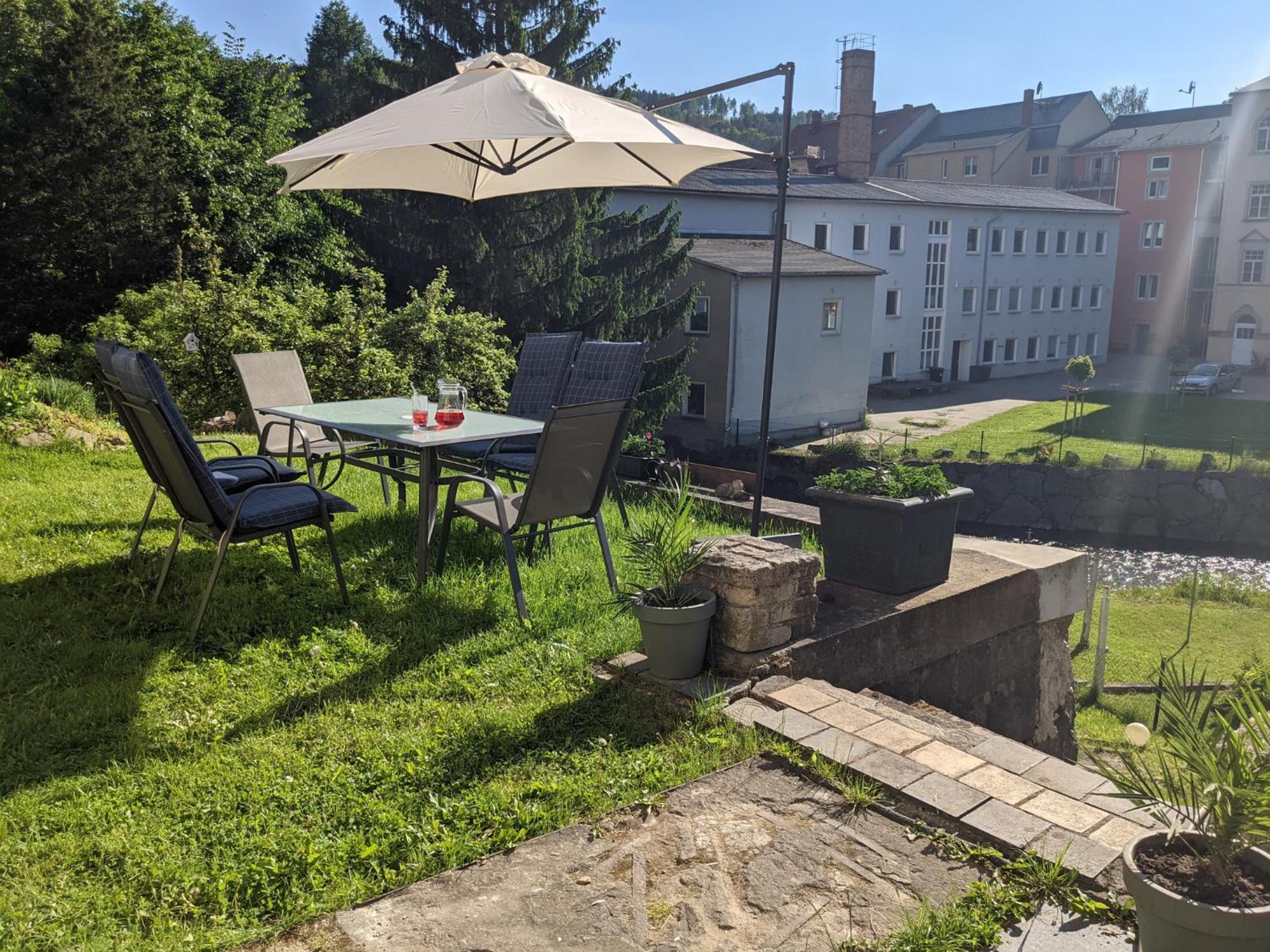 Appartamento Zi2 - Urlaubsmagie - Whirlpool, Sauna Und Garten Sebnitz Esterno foto