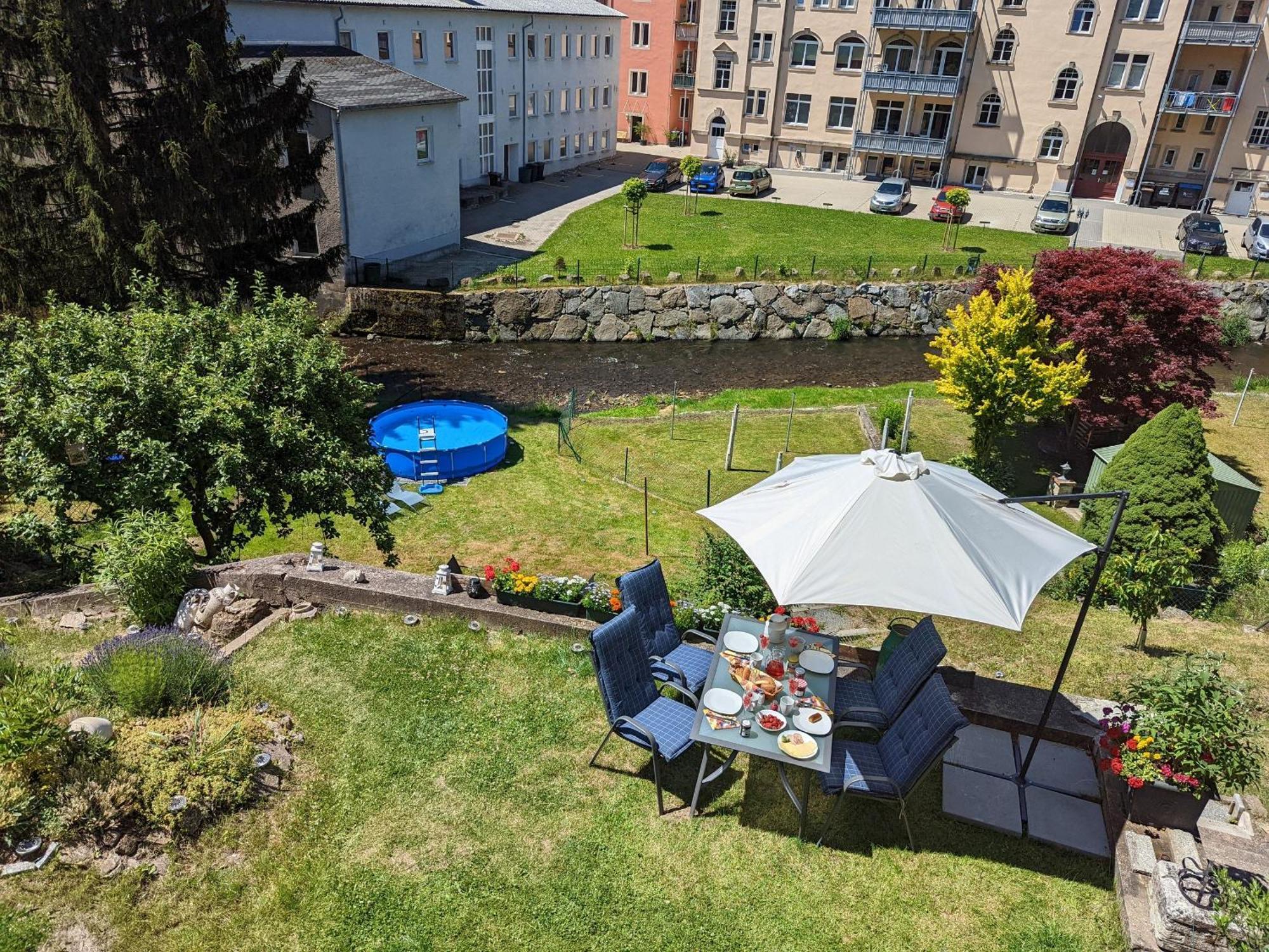 Appartamento Zi2 - Urlaubsmagie - Whirlpool, Sauna Und Garten Sebnitz Esterno foto